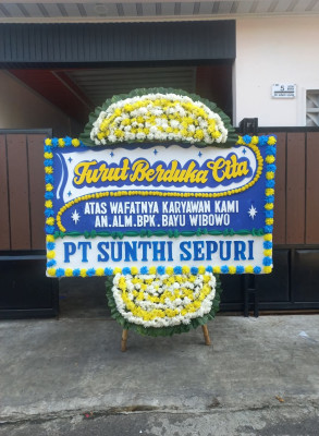 Papan Bunga Duka di Tirtonirmolo