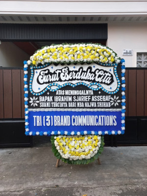 Papan Bunga Duka di Tirtonirmolo